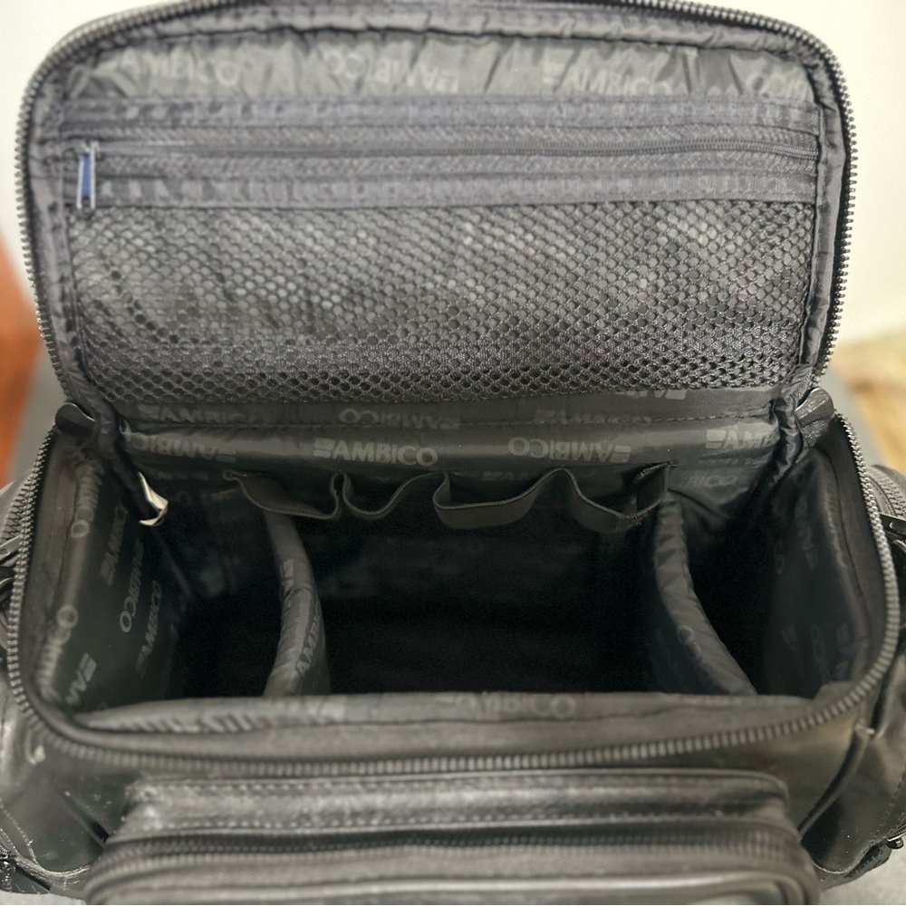 Ambico Signature Series Padded Camera Gear Camcorder Bag VHS-C/8mm (V-4465) - Picture 9 of 10